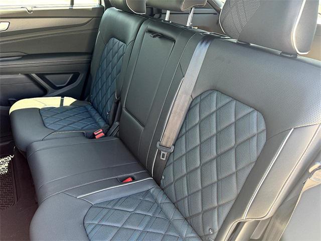 new 2025 Volkswagen Atlas Cross Sport car, priced at $54,051