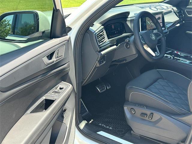 new 2025 Volkswagen Atlas Cross Sport car, priced at $54,051