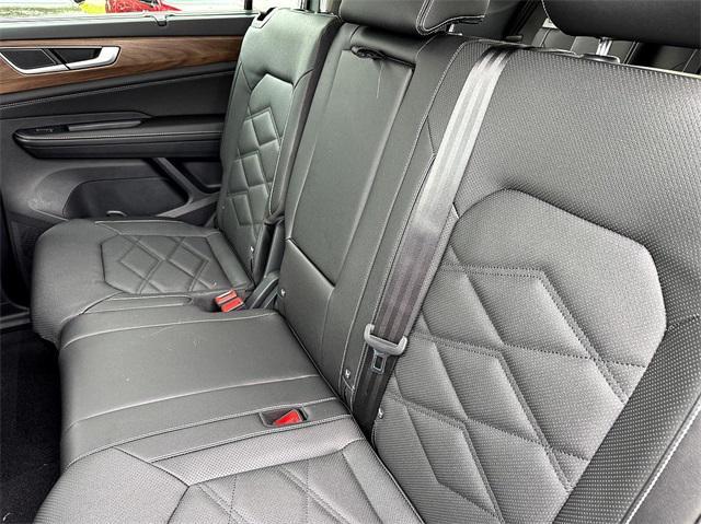 new 2025 Volkswagen Atlas car, priced at $42,821