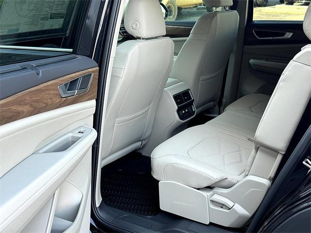 new 2025 Volkswagen Atlas car, priced at $42,994