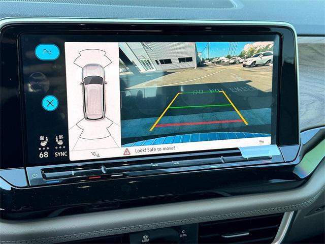 new 2025 Volkswagen Atlas car, priced at $42,994