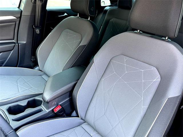 new 2025 Volkswagen Jetta car, priced at $23,997