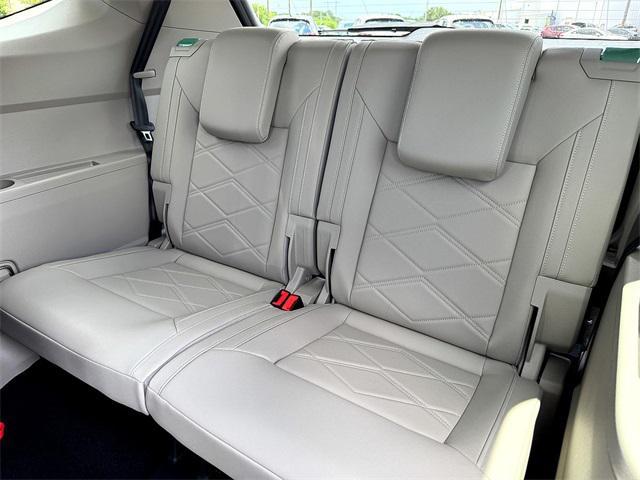 new 2025 Volkswagen Atlas car, priced at $41,594