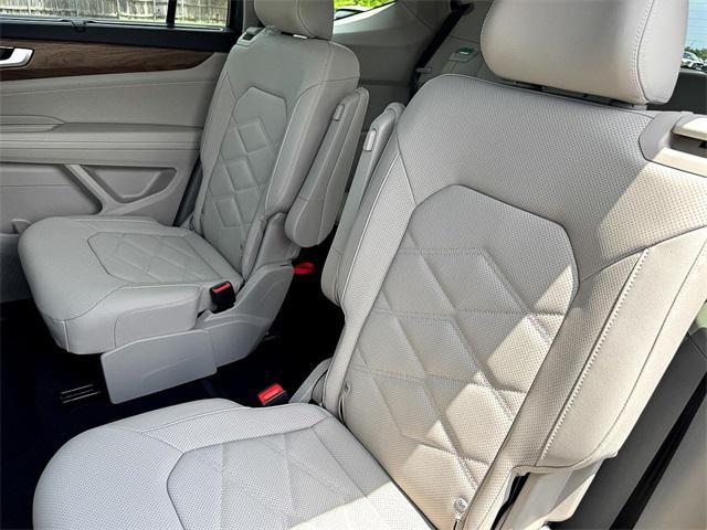 new 2025 Volkswagen Atlas car, priced at $41,594