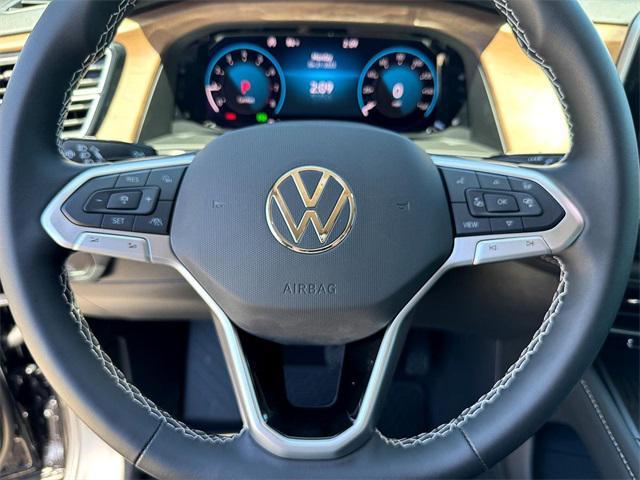 new 2025 Volkswagen Atlas car, priced at $44,189