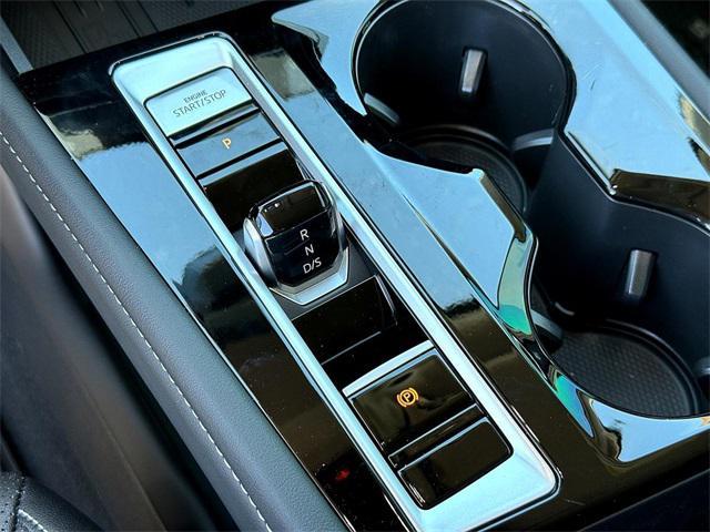 new 2025 Volkswagen Atlas car, priced at $44,189