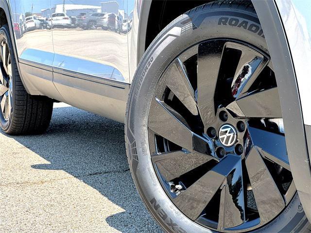 new 2026 Volkswagen Atlas Cross Sport car, priced at $46,589