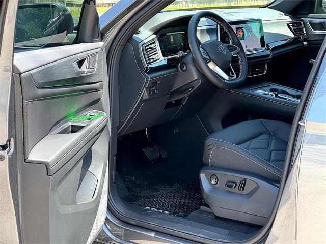 new 2025 Volkswagen Atlas Cross Sport car, priced at $38,273