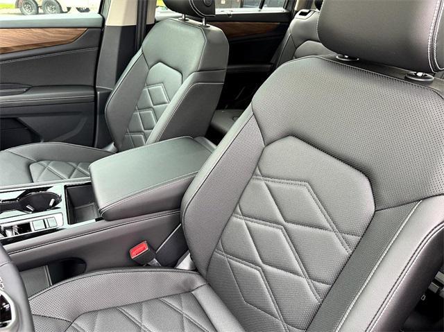 new 2025 Volkswagen Atlas car, priced at $42,241