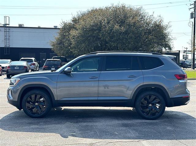 new 2025 Volkswagen Atlas car, priced at $43,121