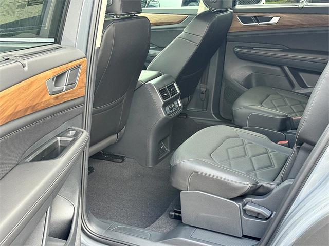 new 2025 Volkswagen Atlas car, priced at $45,889