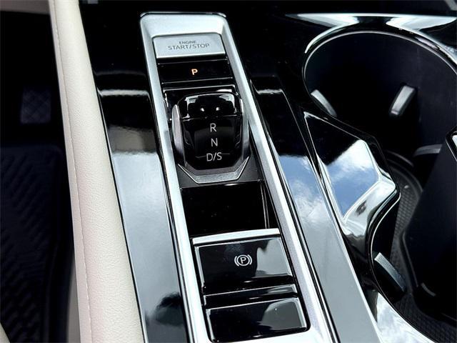 used 2025 Volkswagen Atlas car, priced at $41,988