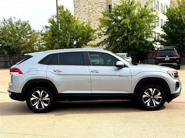 new 2026 Volkswagen Atlas Cross Sport car, priced at $40,401