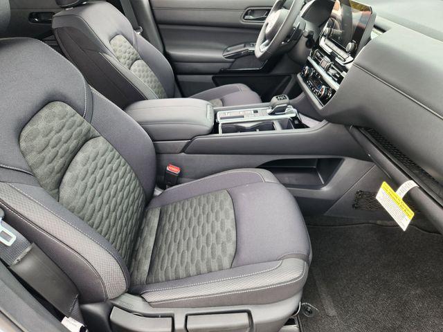 new 2025 Nissan Pathfinder car, priced at $42,595
