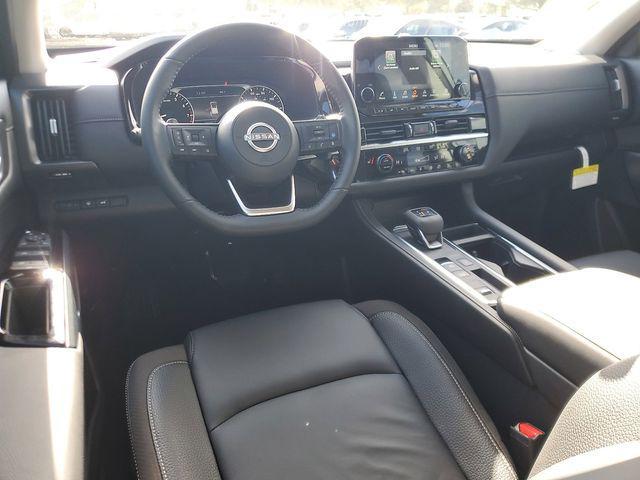 new 2025 Nissan Pathfinder car, priced at $42,077