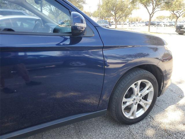 used 2014 Mitsubishi Outlander car, priced at $6,997