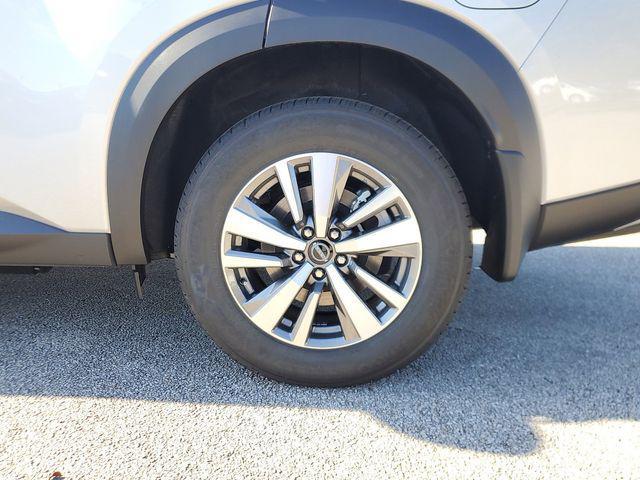 new 2025 Nissan Pathfinder car, priced at $44,077