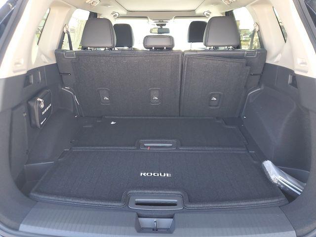 new 2025 Nissan Rogue car, priced at $44,644