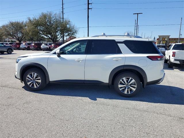 new 2024 Nissan Pathfinder car, priced at $43,024