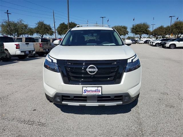 new 2024 Nissan Pathfinder car, priced at $43,024