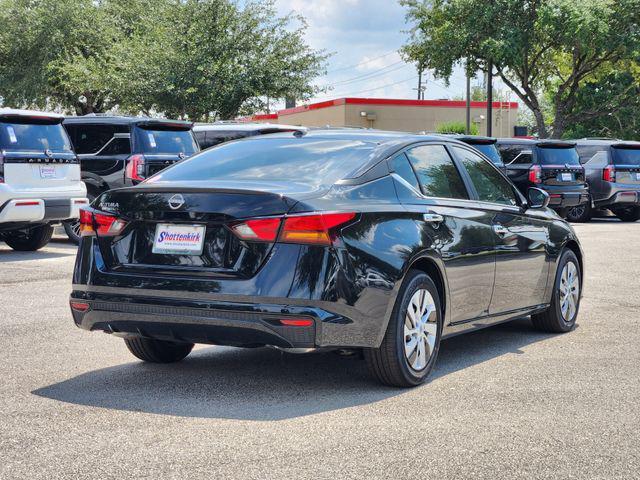 new 2025 Nissan Altima car, priced at $27,204