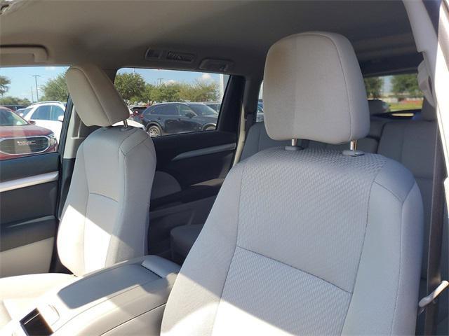 used 2019 Toyota Highlander car, priced at $22,387