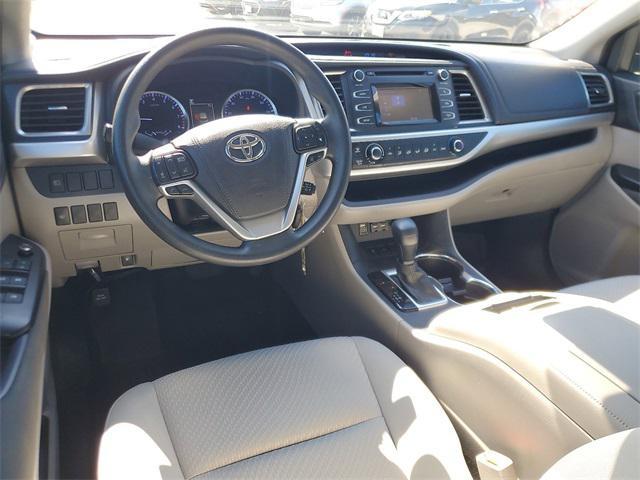 used 2019 Toyota Highlander car, priced at $22,387