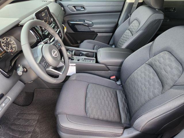 new 2025 Nissan Pathfinder car, priced at $34,798