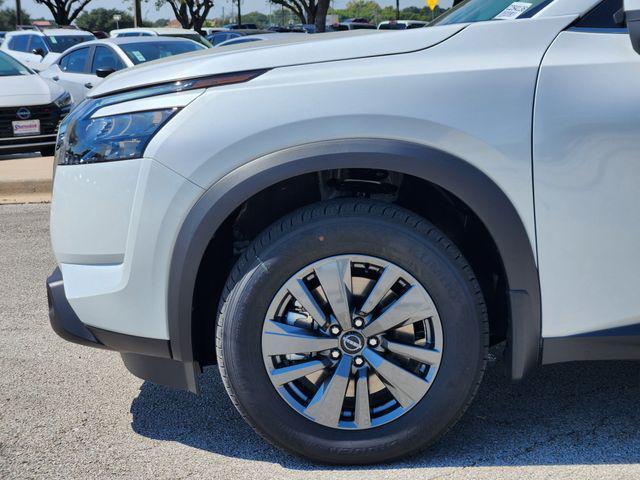 new 2025 Nissan Pathfinder car, priced at $35,204