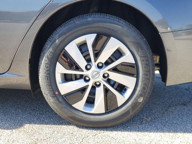 new 2025 Nissan Altima car, priced at $26,115