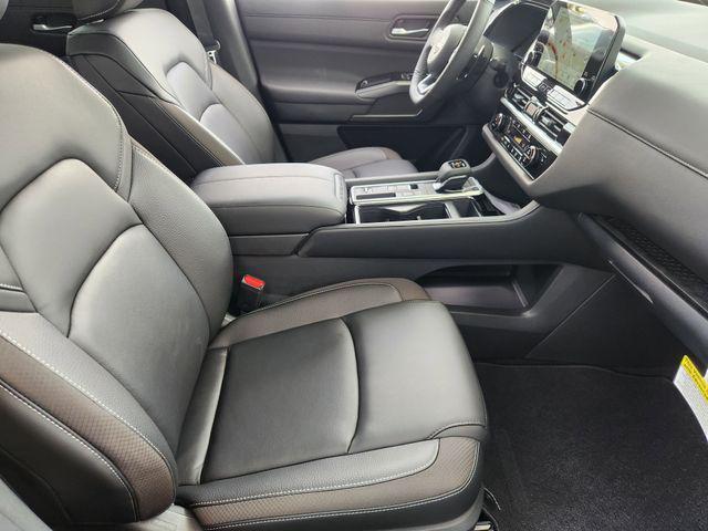 new 2025 Nissan Pathfinder car, priced at $47,555
