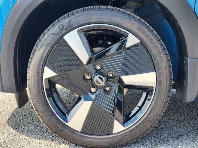 new 2025 Nissan Kicks car, priced at $28,775