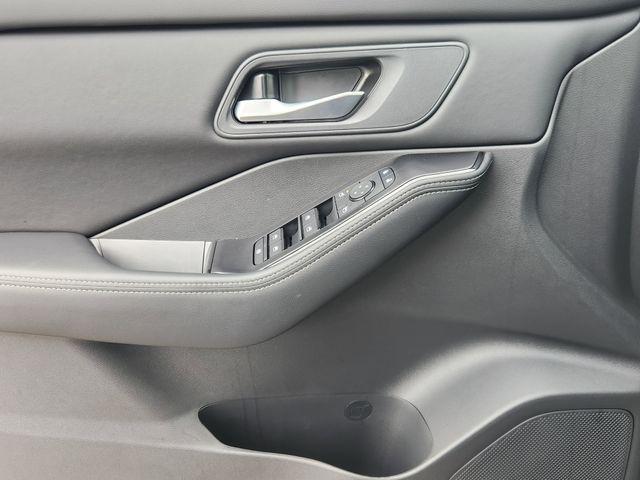 new 2025 Nissan Rogue car, priced at $31,692