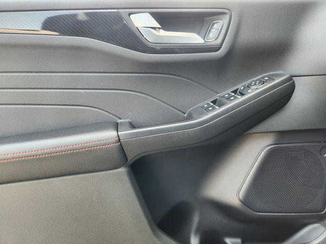 used 2023 Ford Escape car, priced at $25,006