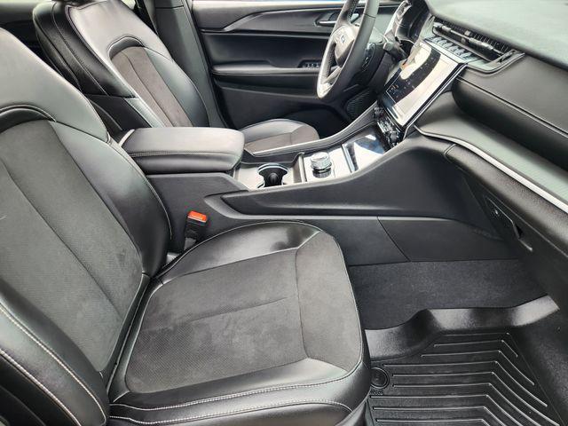 used 2024 Jeep Grand Cherokee car, priced at $37,542