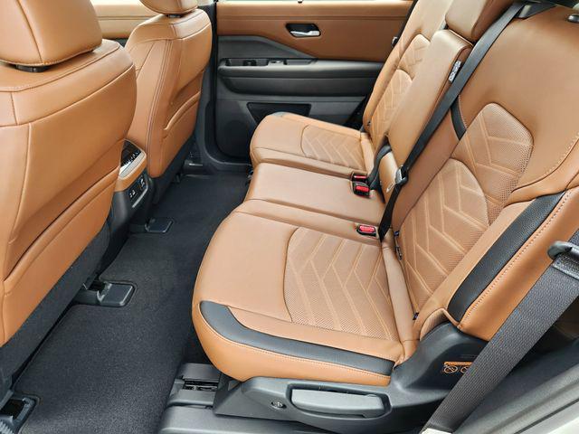 new 2025 Nissan Pathfinder car, priced at $46,485