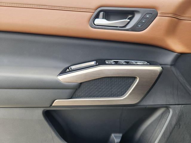 new 2025 Nissan Pathfinder car, priced at $46,485