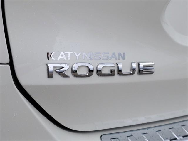 used 2015 Nissan Rogue car, priced at $9,998