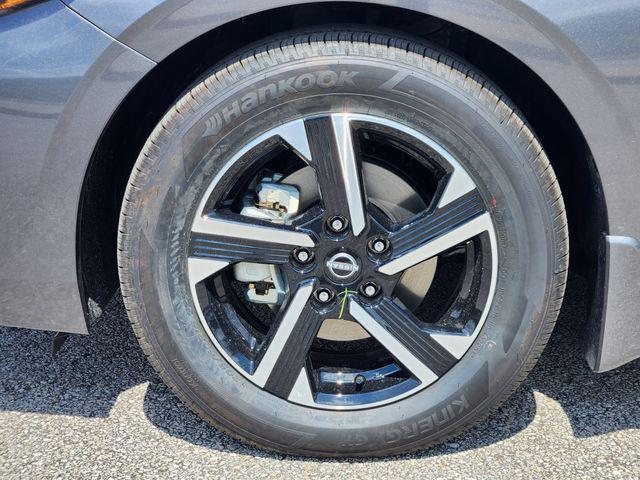 new 2025 Nissan Sentra car, priced at $23,625