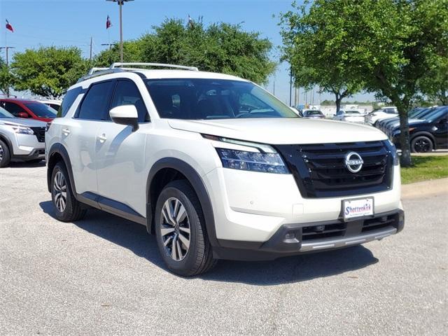 new 2024 Nissan Pathfinder car, priced at $42,699