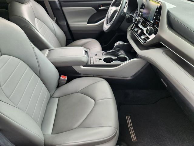 used 2022 Toyota Highlander car, priced at $36,650