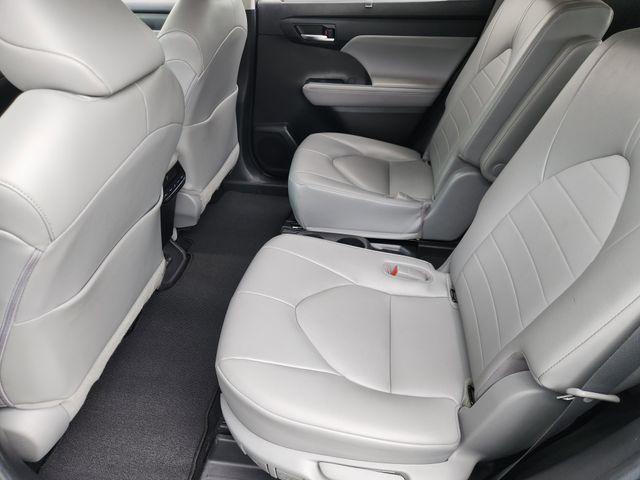 used 2022 Toyota Highlander car, priced at $36,650