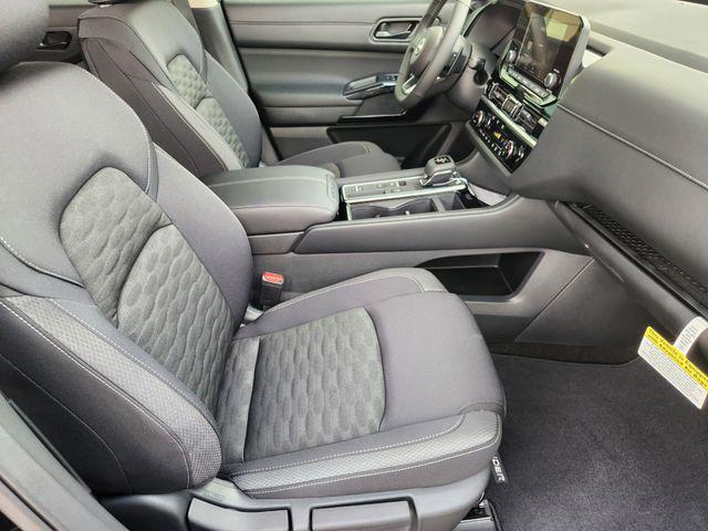 new 2025 Nissan Pathfinder car, priced at $41,775