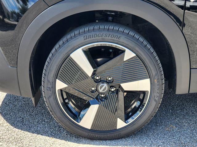 new 2025 Nissan Kicks car, priced at $28,130