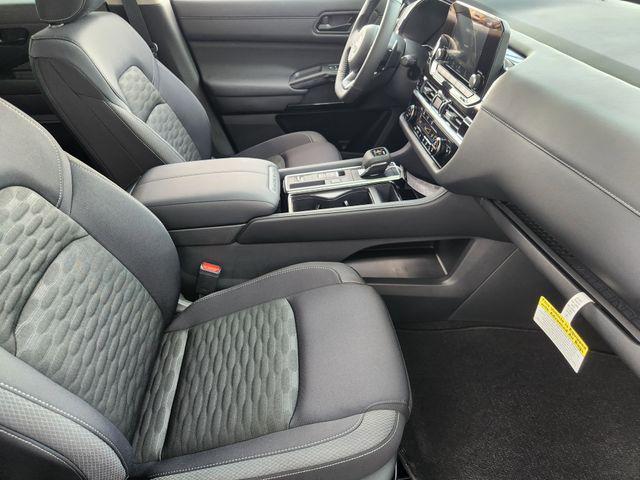 new 2025 Nissan Pathfinder car, priced at $41,865