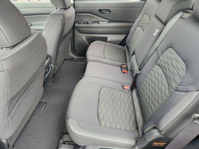 new 2025 Nissan Pathfinder car, priced at $41,865