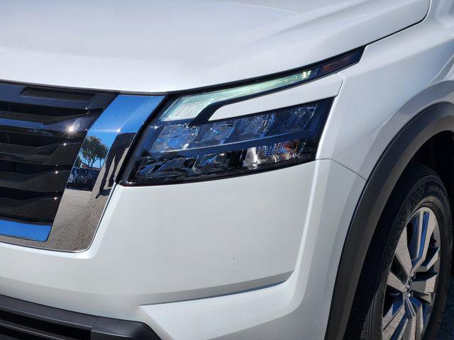 new 2025 Nissan Pathfinder car, priced at $35,171