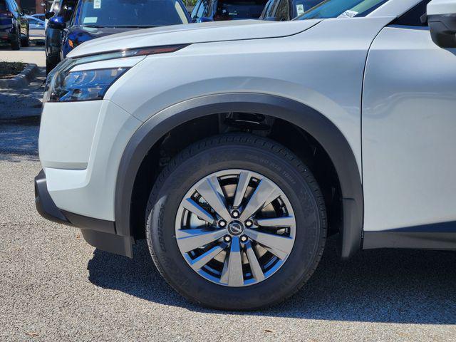new 2025 Nissan Pathfinder car, priced at $35,171