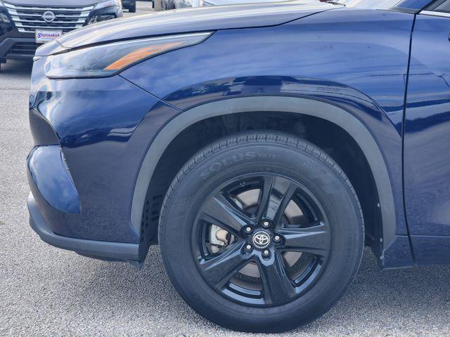 used 2023 Toyota Highlander Hybrid car, priced at $33,663