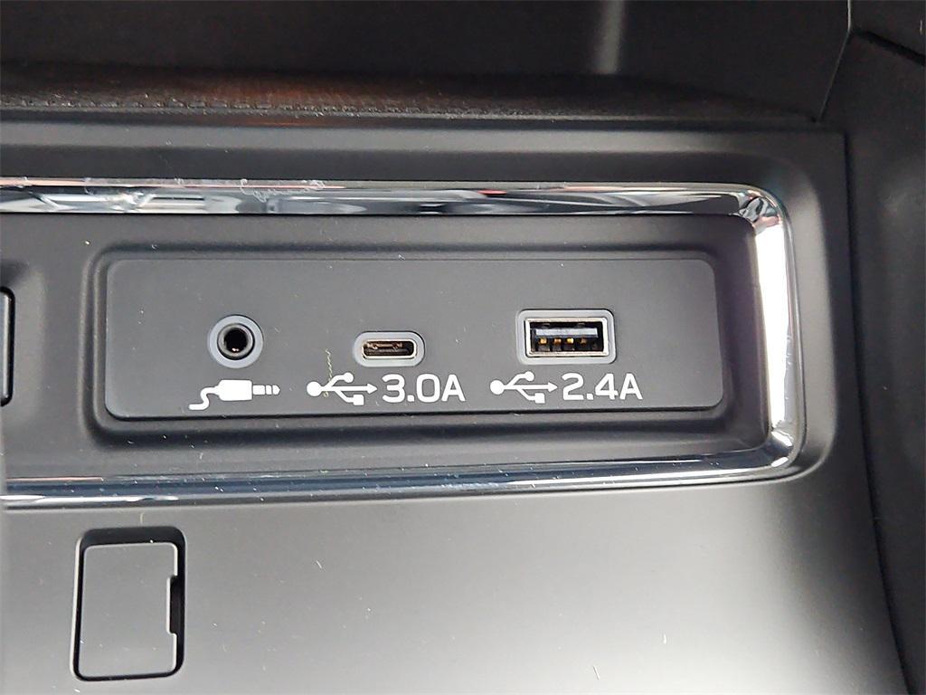 new 2025 Subaru Ascent car, priced at $37,699